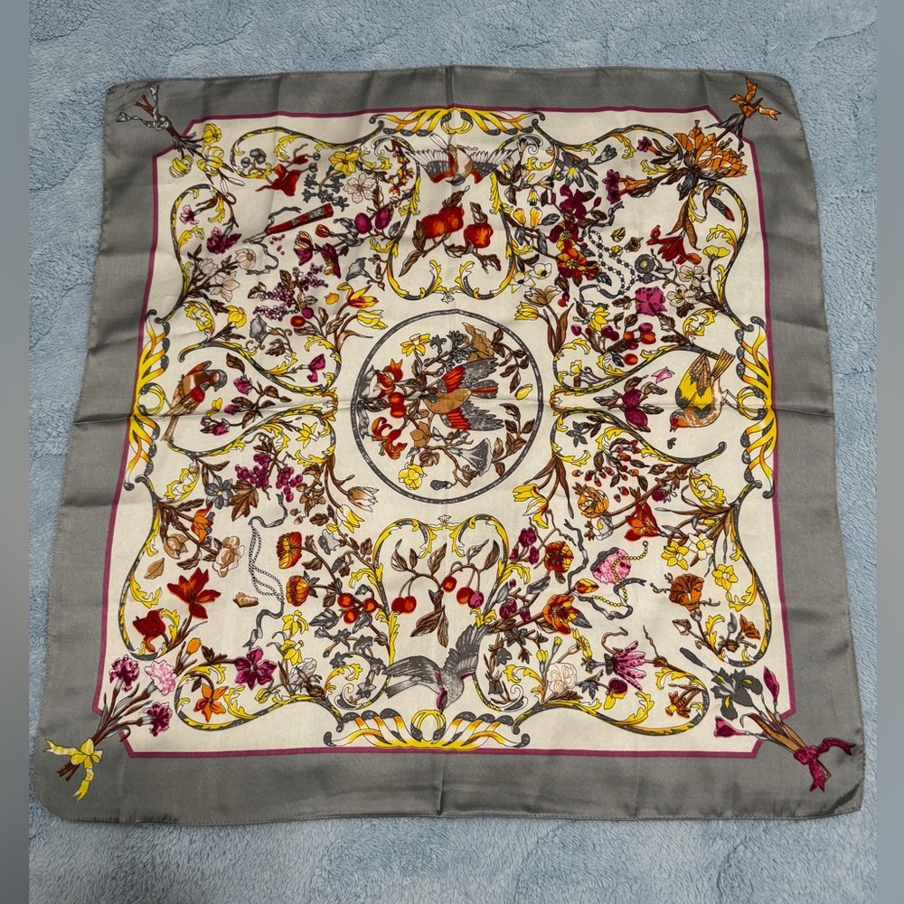 Vintage Floral Patterned Silk Scarf 27” x 28” - Picture 1 of 10
